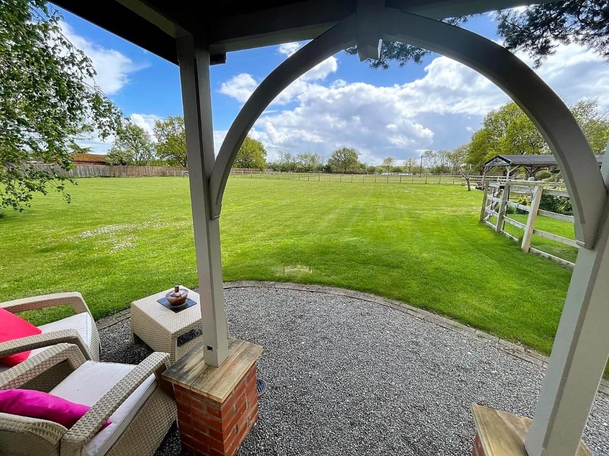 Apartment Field's Edge *